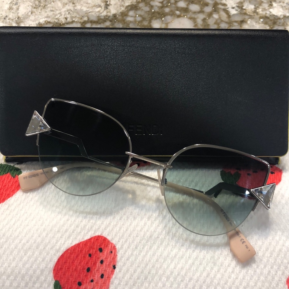 FENDI cat eye sunglasses. Absolutely beautiful!!!